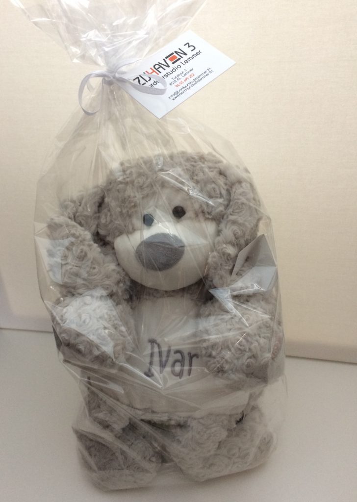 Cadeau idee, kinder knuffel met naamborduring, door ZijHaven3, borduurstudio Lemmer