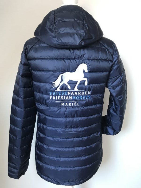 Equestrian sports, personalised quilted jacket with Fries Paarden / Friesian Horses logo, by ZijHaven3, borduurstudio Lemmer